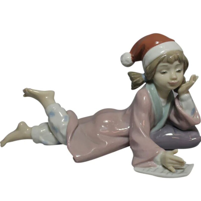 Lladro Christmas Wishes Figurine
Pink Purple Red Blue Size: 8 x 4.5H
#6194
The Night Before Christmas Collection