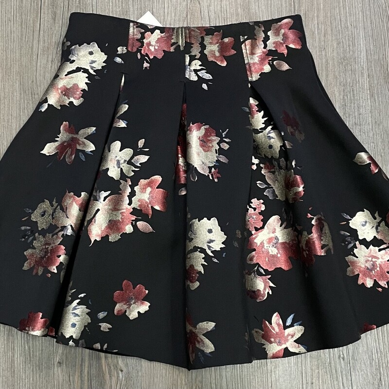 Chelsea Floral Elastic Band Skirt
Size: 14Y
Black with Pink/Ivory Flowers