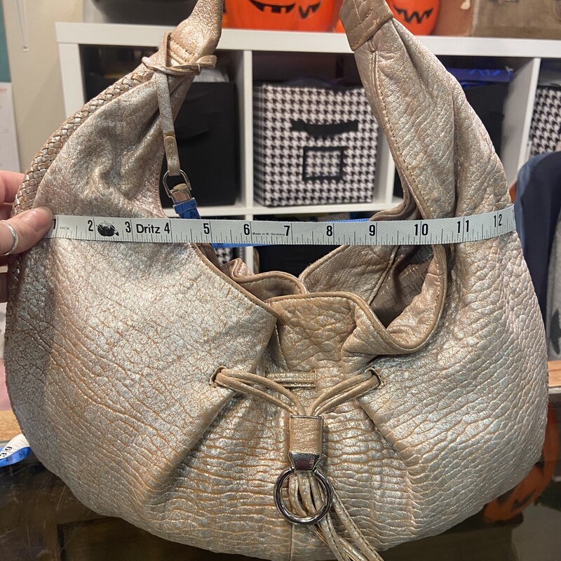 Pchy/slver Lthr Purse
Pchy/Slv
Size: Purse