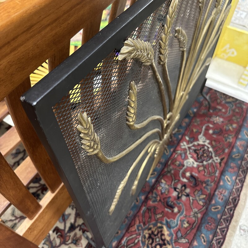 Vintage Mesh Fireplace Screen, Brass
Size: 42x31