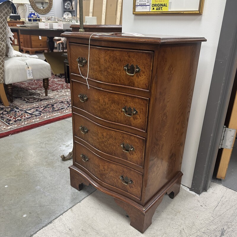 Traditional Chest Of Drawers, Vintage<br />
Size: 14x18x29