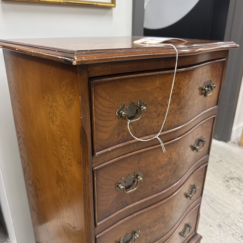 Traditional Chest Of Drawers, Vintage<br />
Size: 14x18x29