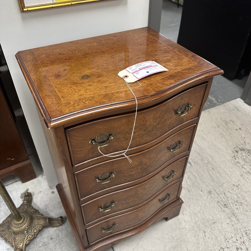 Traditional Chest Of Drawers, Vintage<br />
Size: 14x18x29