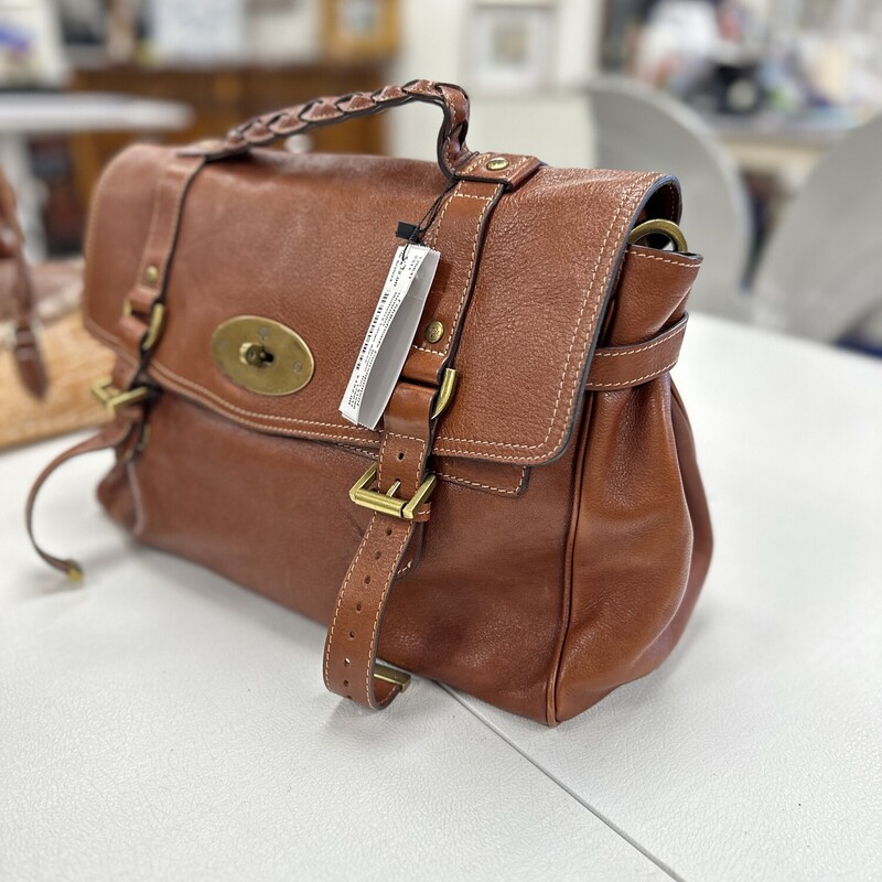 Mulberry Large Alexa Leather Bag, Brown. Retails for $1,595!<br />
Size: 15x10