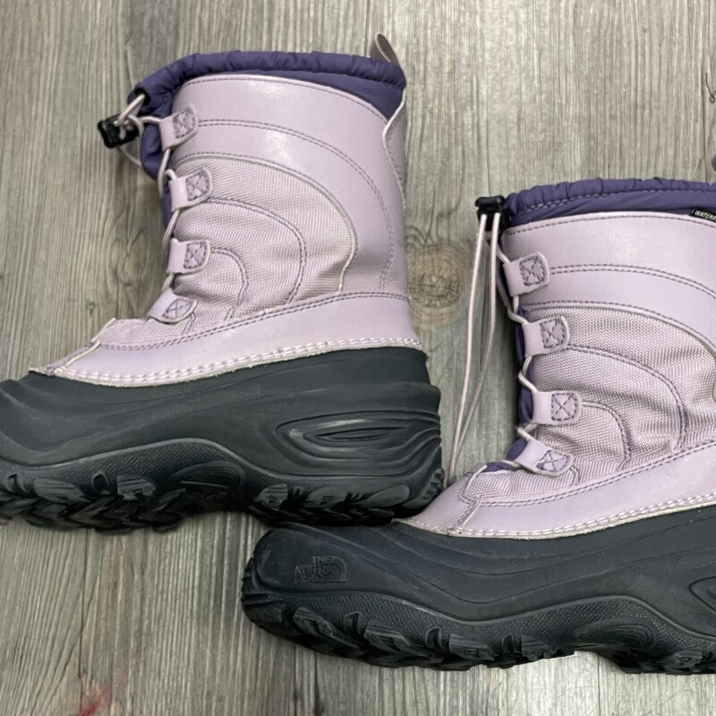 Northface Winter Boots, Lavander, Size: 6Y