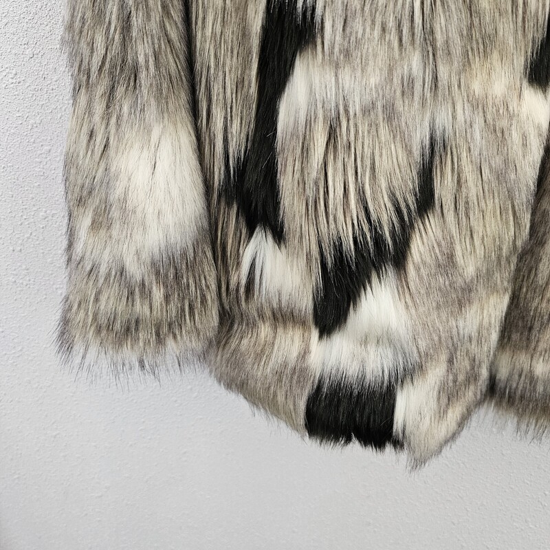 Seen Worn Faux Fur, Gryblk, Size: 8