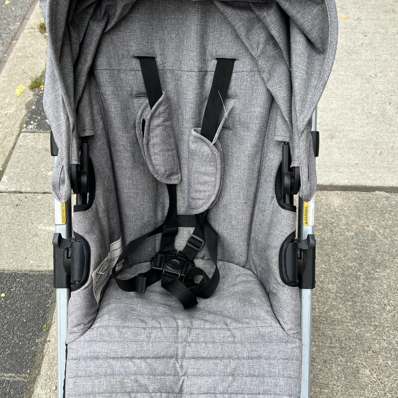 Evenflo Reversi Stroller, Grey<br />
<br />
Max Weight: 50 lbs<br />
<br />
MAXIMIZE YOUR VERSATILITY: Modularity allows seat to be easily positioned forward or parent-facing<br />
ADAPT AS YOU NEED: Accepts Evenflo SafeMax and any version of LiteMax Infant Car Seats (sold separately) with included adapters, so you can customize the stroller for your needs<br />
FOLD AND GO: Conveniently self-stands in seconds with trigger-fold activation<br />
PACK MORE IN: Huge NEW storage basket offers easy access from the front or rear<br />
FREE UP A HAND: New handle design allows you to use one hand to maneuver the stroller and the other to catch a flying pacifier!