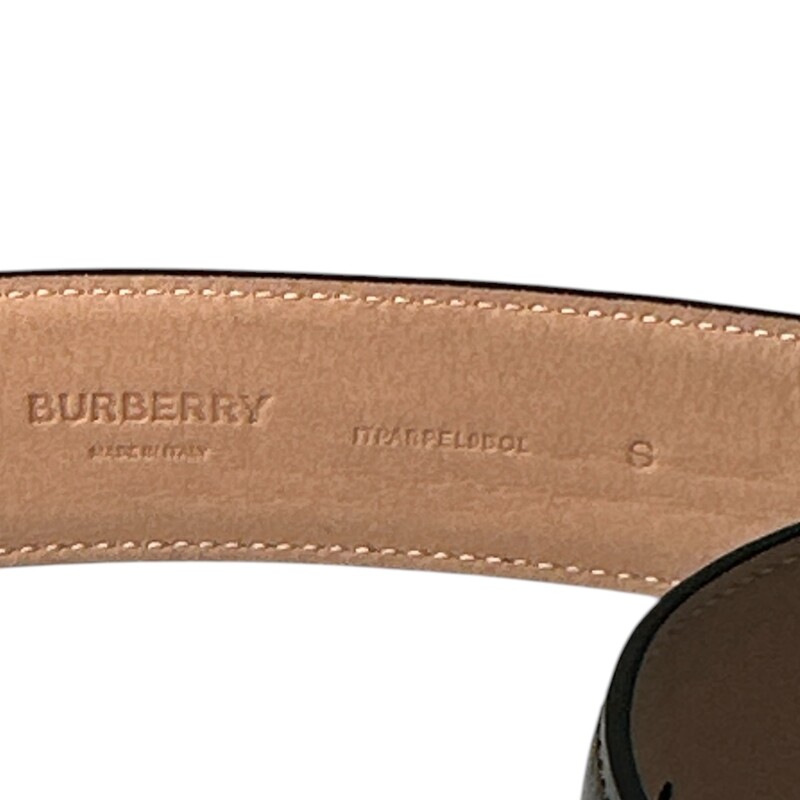 Burberry Leather Belt<br />
Black<br />
Gold<br />
Size: Small<br />
Does not include the original dust bag and box.<br />
<br />
Scratching hardware.