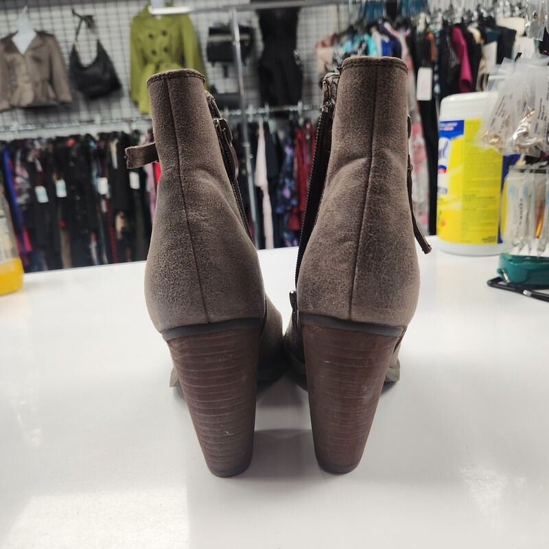 Sbicca Bootie NEW, Taupe, Size: 8.5