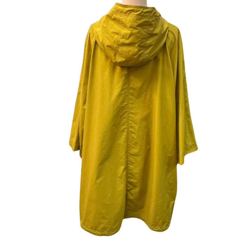 Eileen Fisher Raincoat<br />
Hooded with Zip and Button Closure<br />
Wider Sleeves for Easier Layering<br />
Pockets with Two Ways to Use<br />
Color: Mustard<br />
Size: 2X