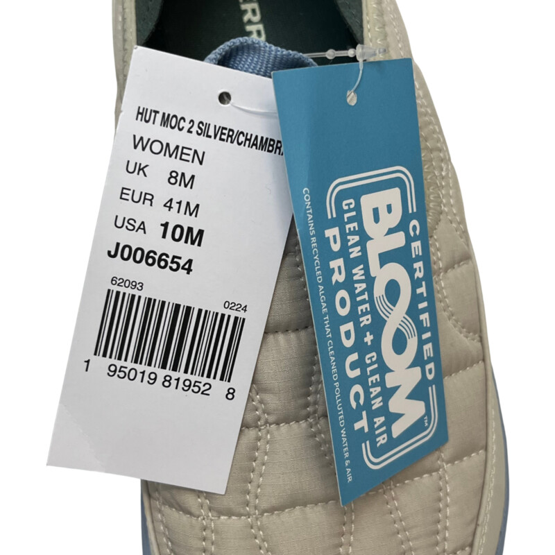 New With Tags Merrell Moc Shoes<br />
Tan and Light Blue<br />
Size: 10<br />
Retails for $75.00