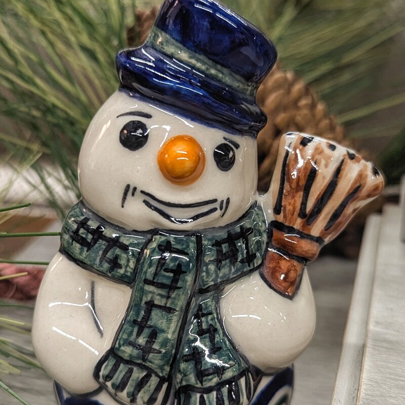 Polish Pottery Snowman
Blue Cream
Size: 3 x4 H