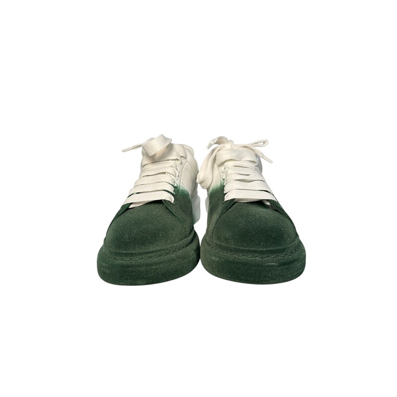 Alexander McQueen<br />
Green and White<br />
Comes with original box.<br />
<br />
586388