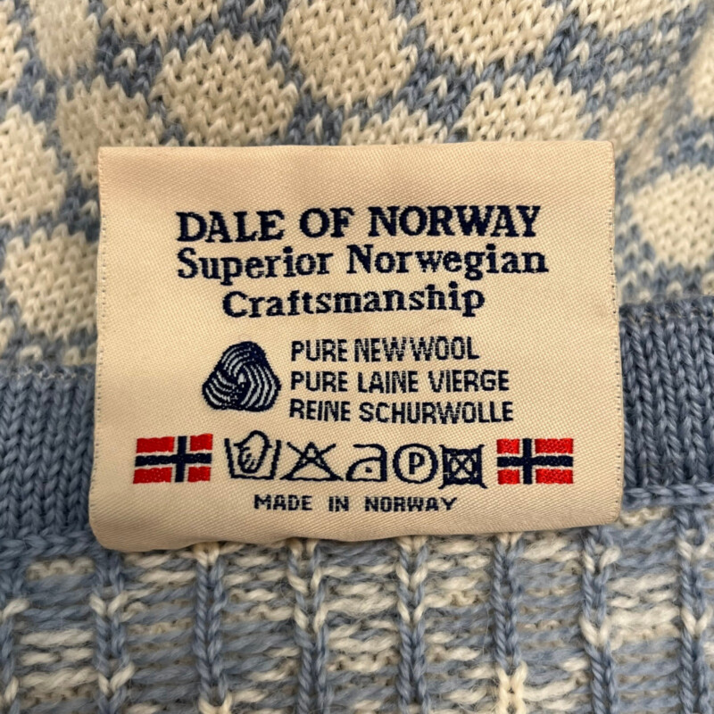 Dale Of Norway Cardigan<br />
Designed and knitted in Norway<br />
Pure New Wool<br />
Color: Sky Blue, Cream, and Dijon<br />
Size: Large