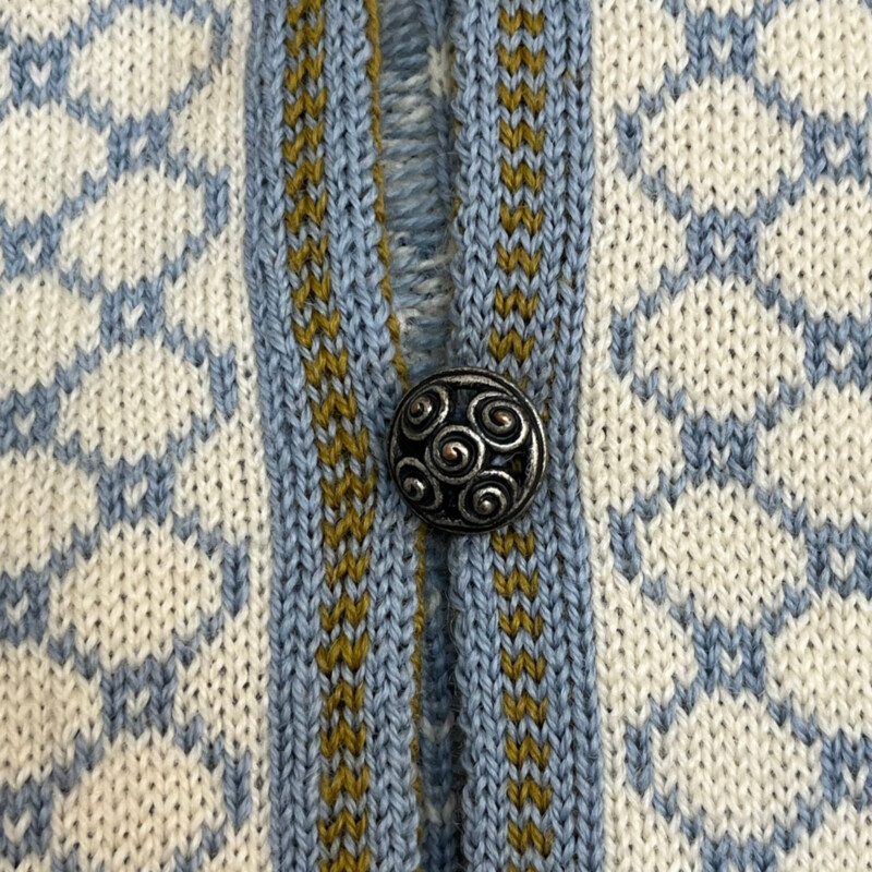 Dale Of Norway Cardigan<br />
Designed and knitted in Norway<br />
Pure New Wool<br />
Color: Sky Blue, Cream, and Dijon<br />
Size: Large