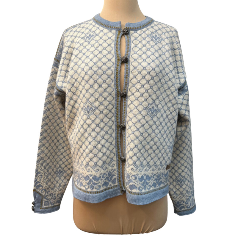 Dale Of Norway Cardigan<br />
Designed and knitted in Norway<br />
Pure New Wool<br />
Color: Sky Blue, Cream, and Dijon<br />
Size: Large