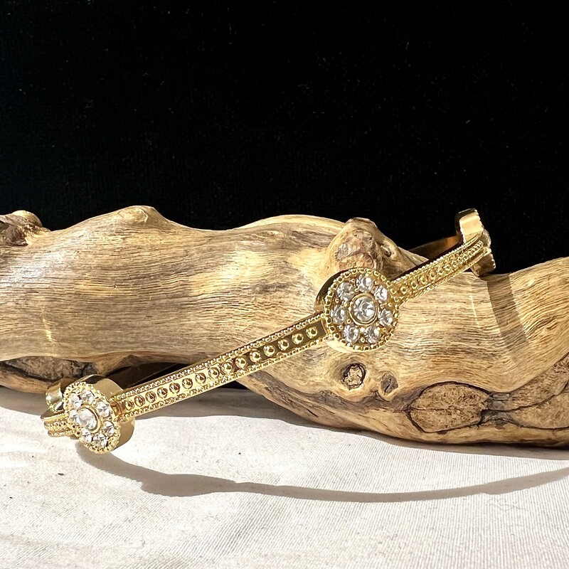 Gold Tone Rhinestone bangle