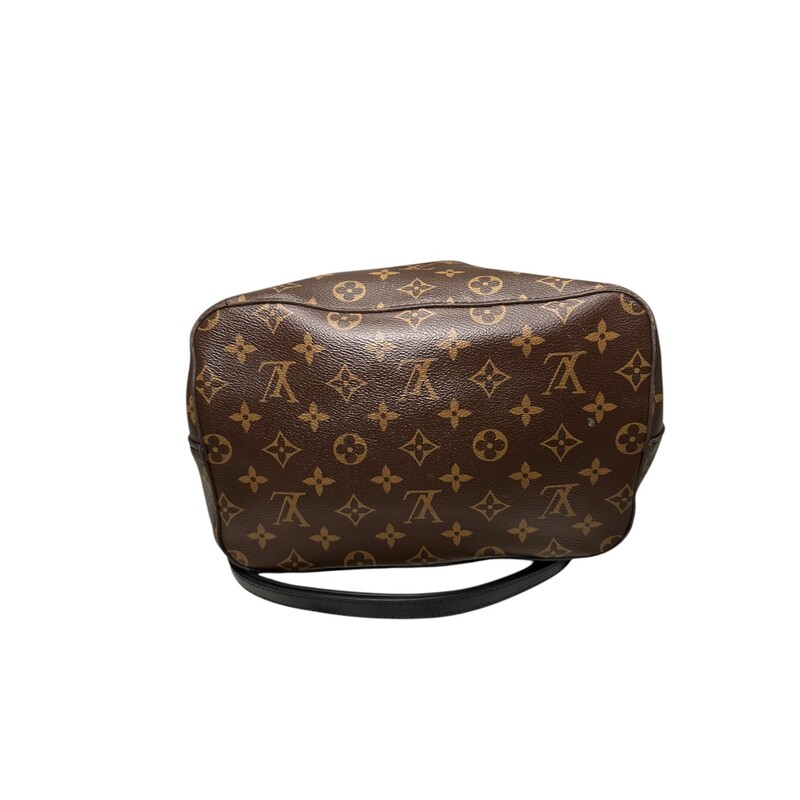 Louis Vuitton Neo Noe
 Monogram
Size: MM
AS IS
Cracking throughout  he top of the bag

Date Code: Microchip Comes With Entrupy Certificate

Demensions:
Base length: 10.25 in
Height: 10.5 in
Width: 6.5 in
Drop: 12.5 in

Does not come with original dust bag or box.