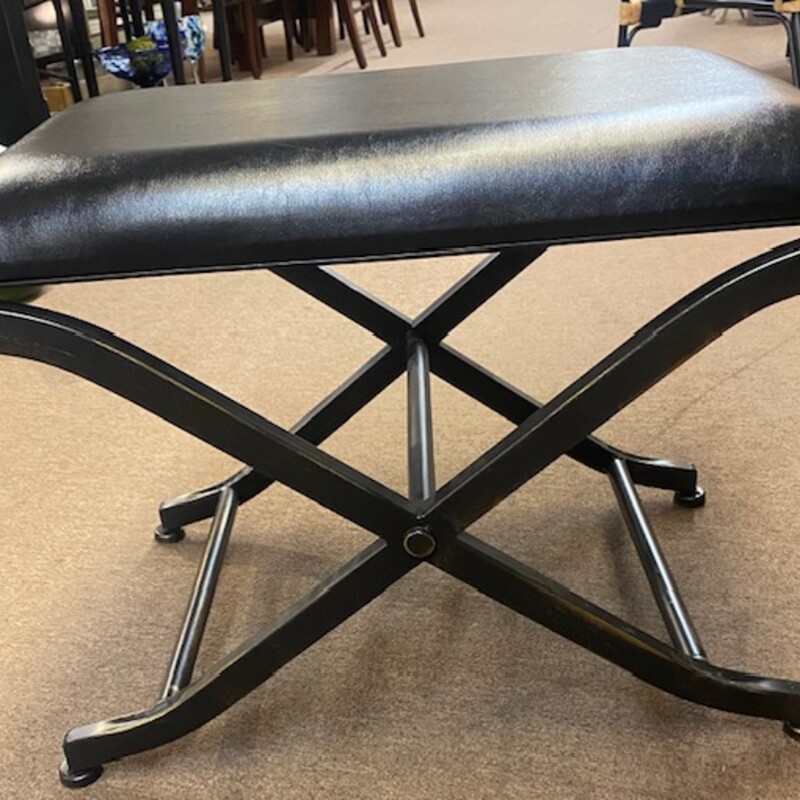 Metal Cross Bar Bench
Black with Subtle Gold Brush Accent
Size: 24x16x18H
Matching Bench Sold Separately