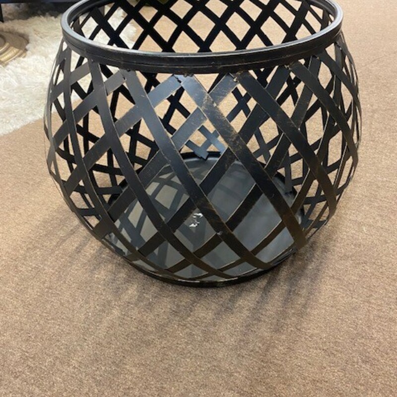 Metal Lattice Deep Basket