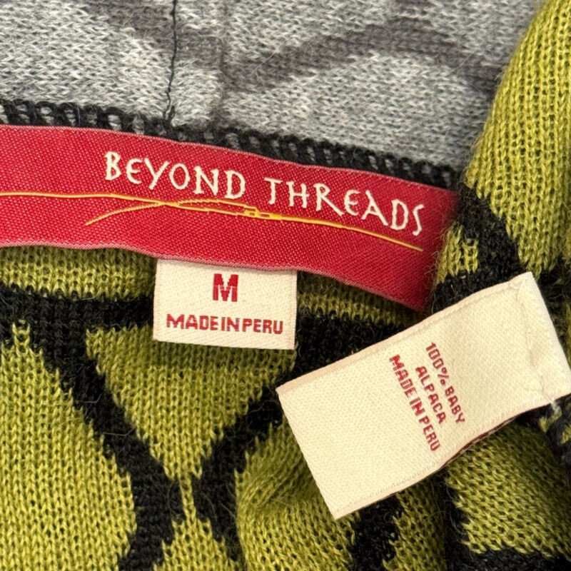 Beyond Threads Cardi<br />
With Pockets<br />
100% Baby Alpaca<br />
Colors: Gray, Black, and Lime<br />
Size: Medium