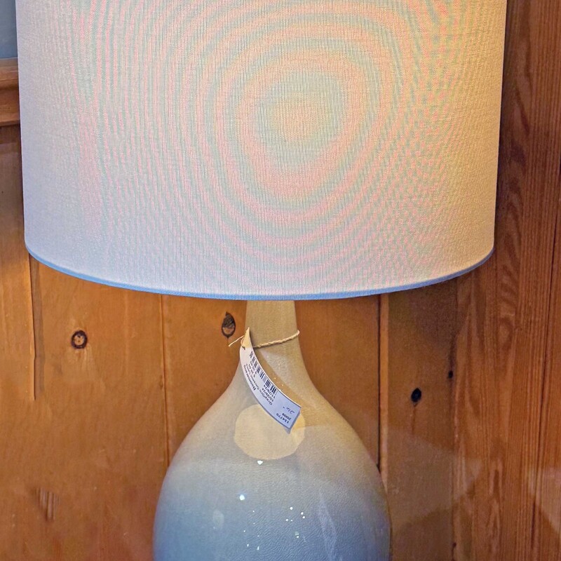 Gray/Grn Ceramic Lamp

White Shade
26 Inches Tall