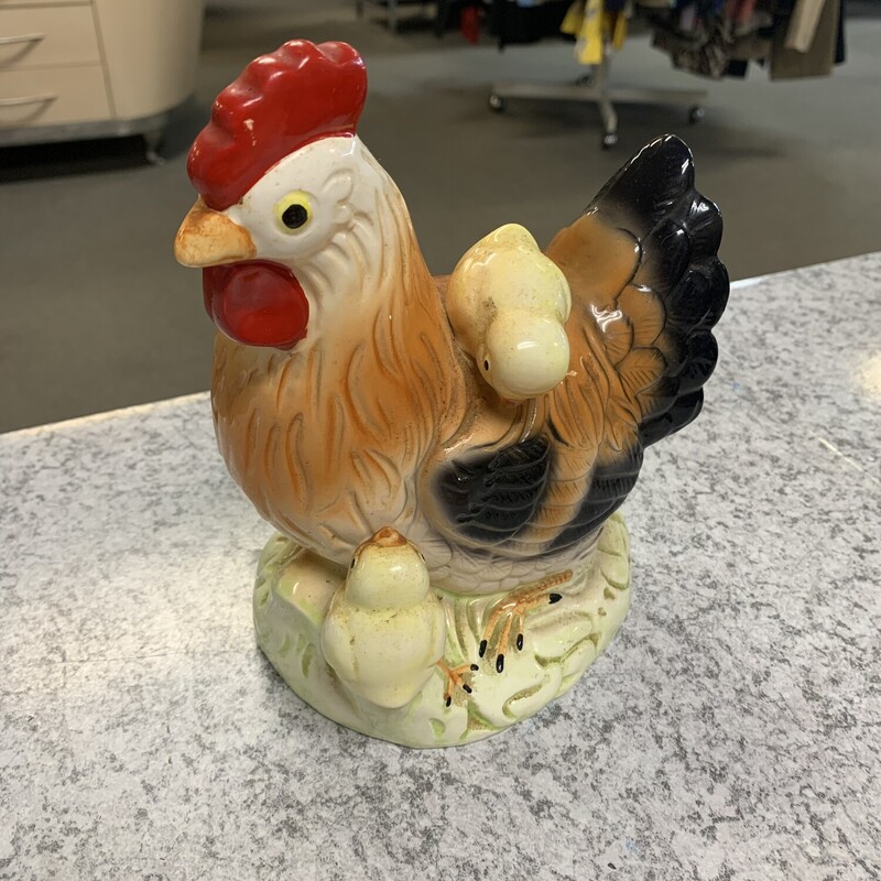 Hen W-Chicks Glass Figure