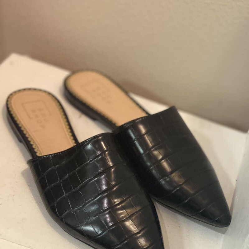 Blk Faux Lther Mule<br />
Black<br />
Size: 7 1/2