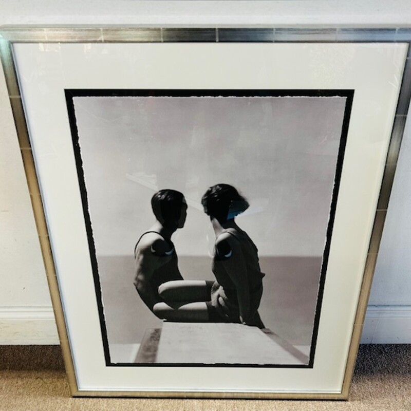 Soicher Marin Divers Vogue Cover Print
Black White in Silver Frame
Size: 26x33H
Vogue Cover circa 1930
Beautiful Professional Frame