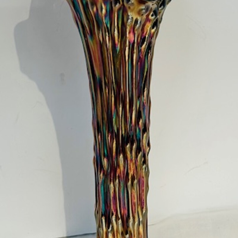 Iridescent Swung Vase