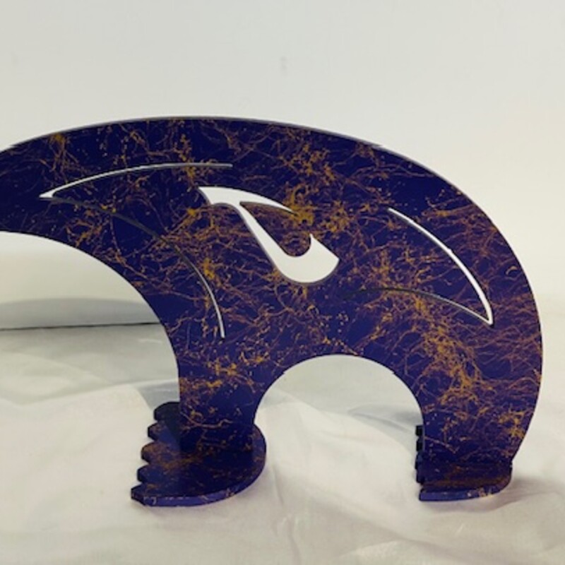 Steel Painted Polar Bear Sculpture
Purple Yellow Size: 11 x 7H