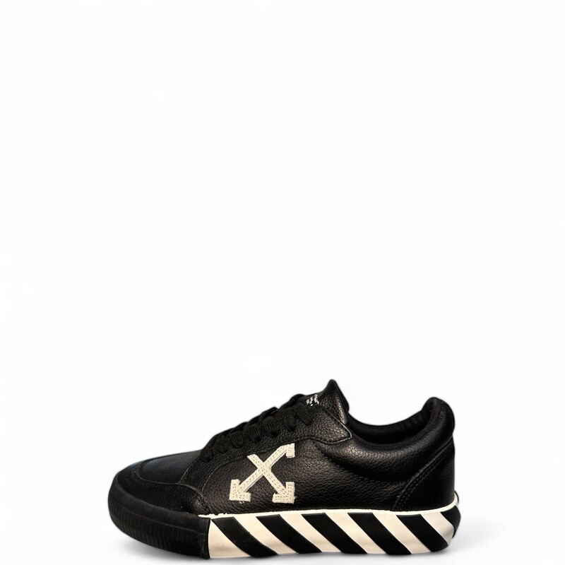 Off White Leather Black Sneakers
 Size: 38
Excellent condition.
Does not include original dust bag or box.