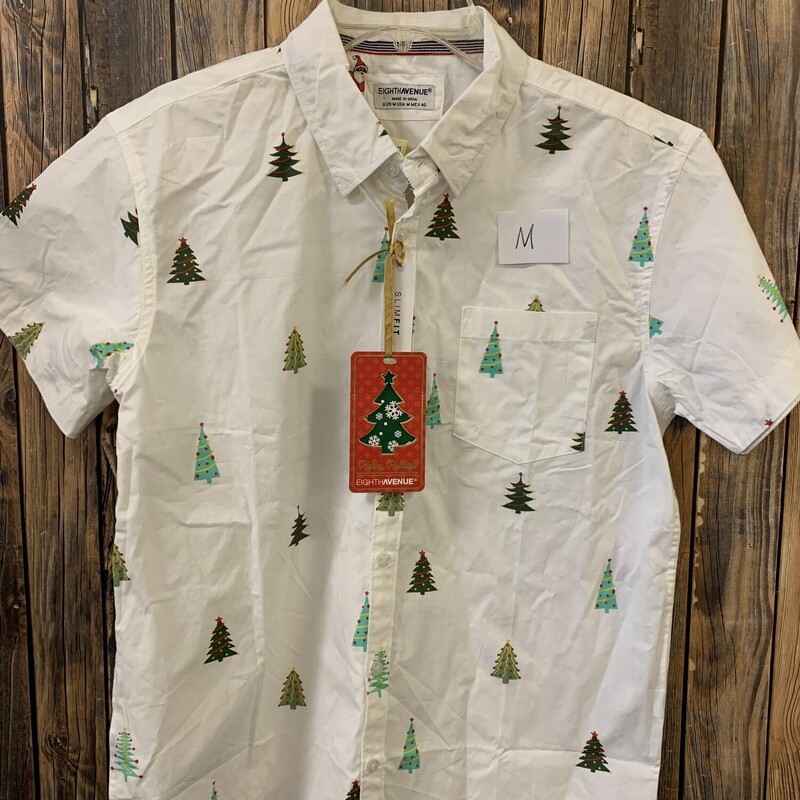 NWT Christmas Tree Button shirt, Size: M