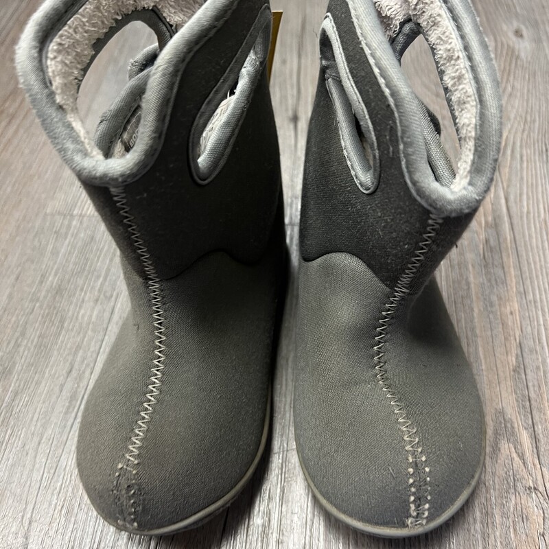 Bogs Winter Boots, Grey, Size: 8T

Some Wear on the toe - Price Reflective