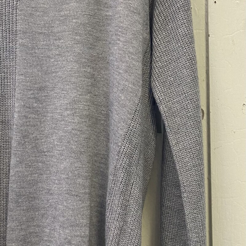 Gry Cashmere Sweater<br />
Grey<br />
Size: Medium