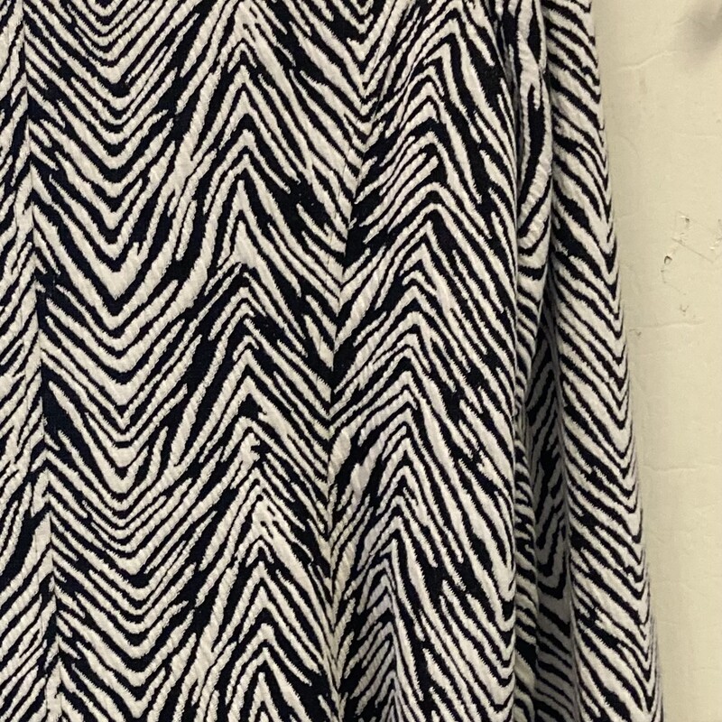 Blk/wht Zebra Zip Jacket<br />
Blk/wht<br />
Size: Large