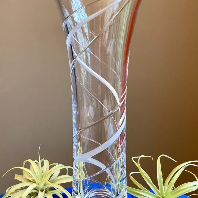 Miller Rogaska Odyssey Swirl Vase
Clear Size: 4 x 10H