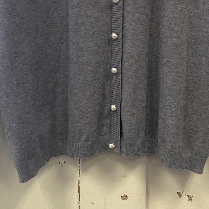 Grey Pearl Back Sweater<br />
Grey<br />
Size: XL R $89