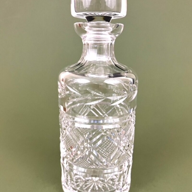 Waterford Laurel Decanter
Clear Size: 4 x 9.5H