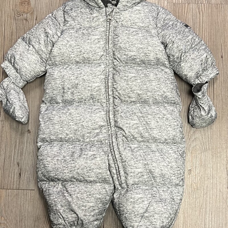 Baby Gap Down Snowsuit, Grey, Size: 0-6M
75% Down 25% Feathers