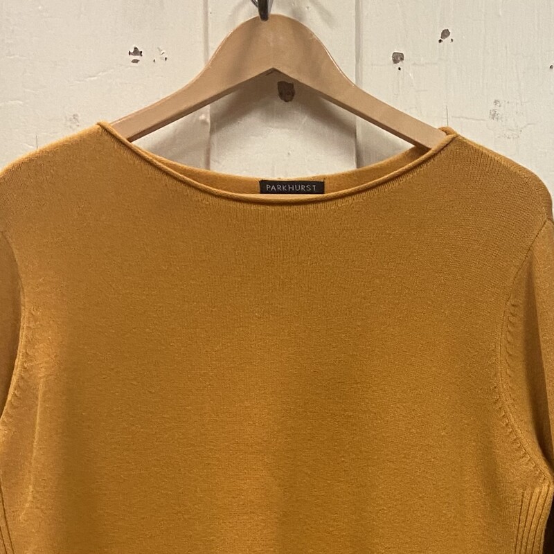 Canary Bttn Trim Sweater<br />
Canary<br />
Size: L R $129