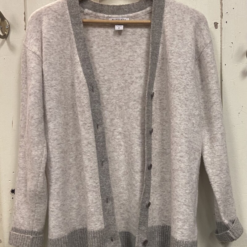 Oat/gy Wool Bttn Cardigan<br />
Oat/Gry<br />
Size: Small