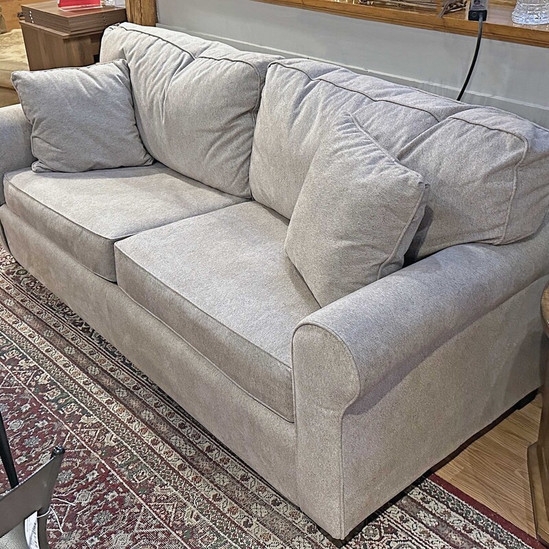 Tan Sleep Sofa<br />
Like New Condition<br />
82 Inches Long, 35 Inches Deep, 34 Inches High