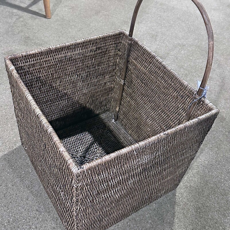 Square Basket W/Handle