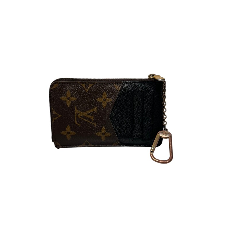 Louis Vuitton Recto Verso<br />
 Monogram<br />
Size: OS<br />
<br />
Date Code: Chipped.<br />
<br />
Wear to the corners of the envlope closure and the card slots.  Tarnishing on the keyring and hardware. Light staining on interior.<br />
<br />
Does not come with original dust bag or box.