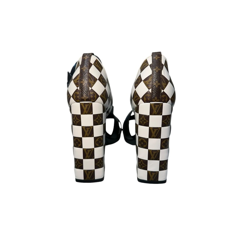 Louis Vuitton Matchmake Damier Logo Heels<br />
Size 41<br />
Comes With Original Box and Dust Bag.<br />
Code: BR1119<br />
In Excellent Shape.