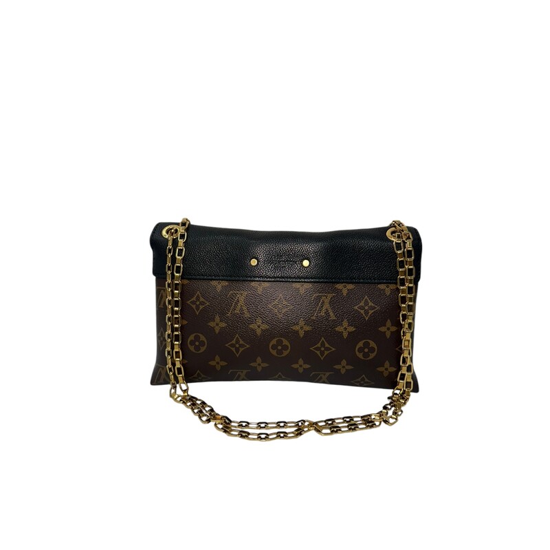 Louis Vuitton Pallas Chain Shoulder Bag<br />
<br />
Date Code:<br />
CA5106<br />
<br />
Dimensions:<br />
Length: 11 in<br />
Height: 7 in<br />
Width: 2 in<br />
Drop: 11.5 in<br />
Drop: 21 in<br />
<br />
Does not come with original dust bag or box.<br />
<br />
Wear to the front hardware and throughout the bag.