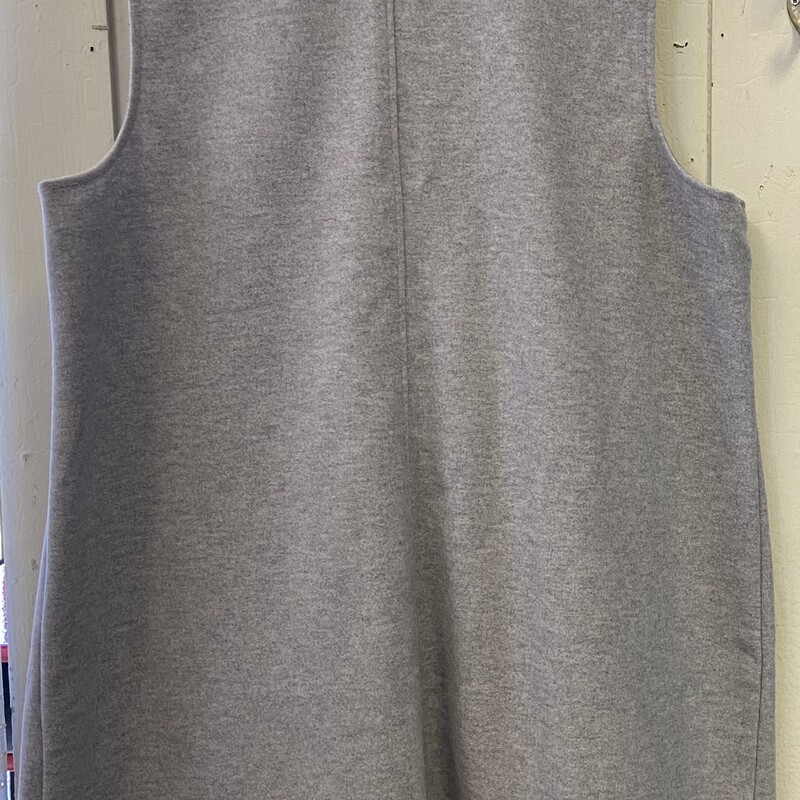 Grey Slvless Open Vest<br />
Grey<br />
Size: 3X