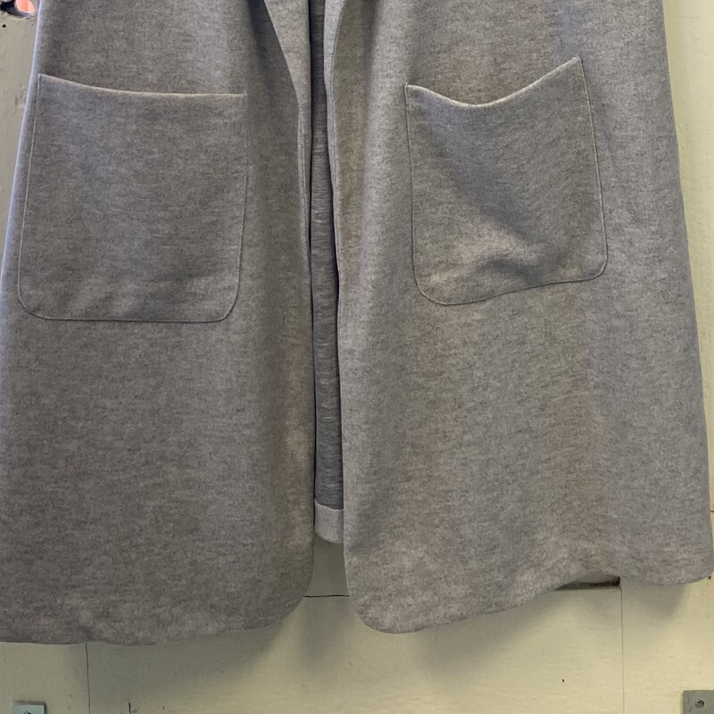 Grey Slvless Open Vest<br />
Grey<br />
Size: 3X