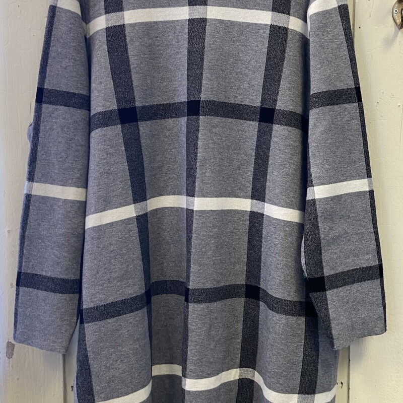 Gy/bk Plaid Open Cardigan<br />
Gry/bl/W<br />
Size: 3X